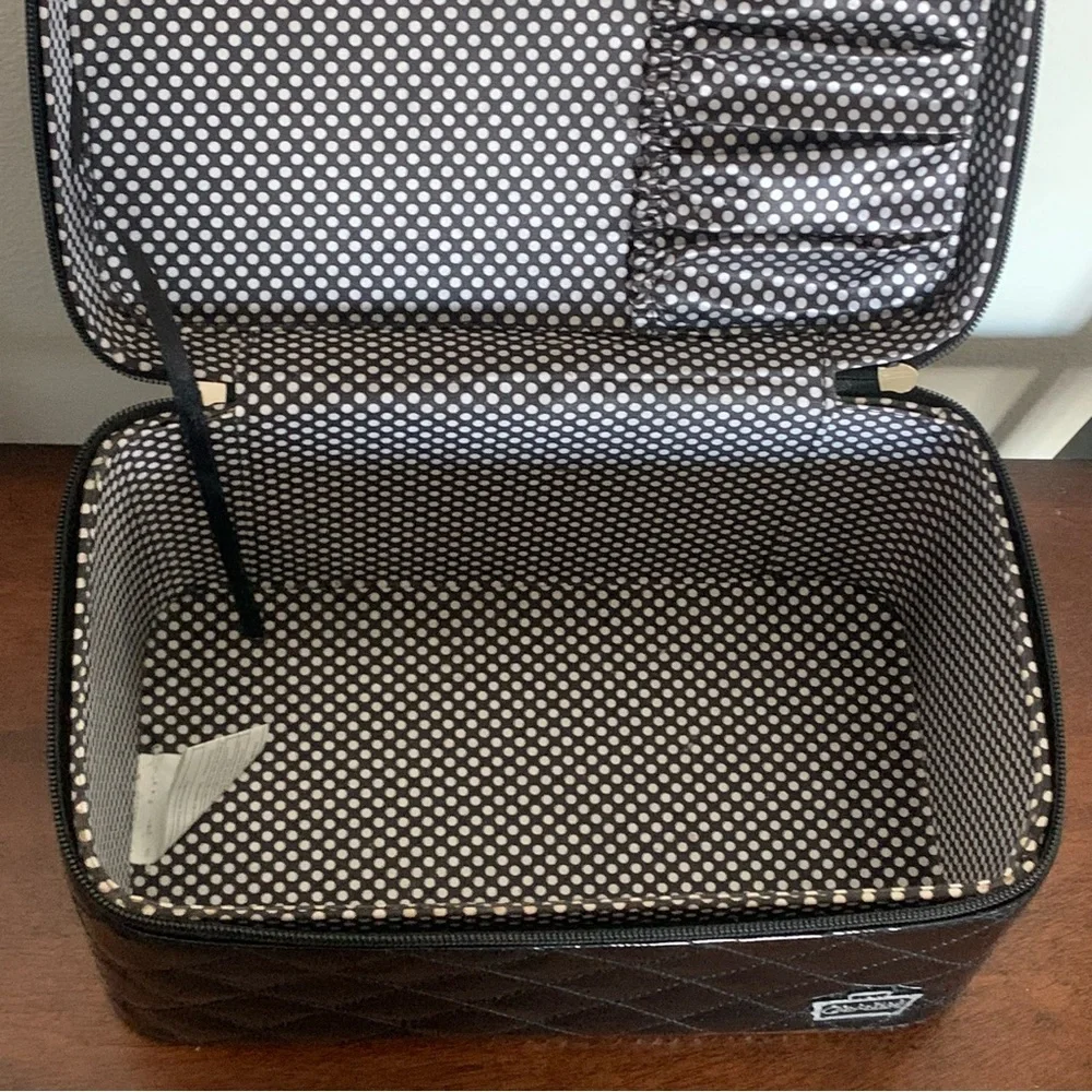 Caboodles black shiny vinyl quilted travel makeup storage case